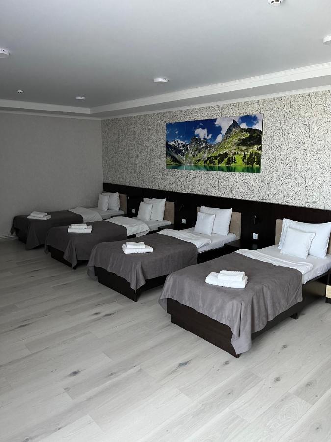 Elite Hotel Balti Bagian luar foto