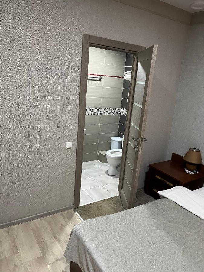 Elite Hotel Balti Bagian luar foto