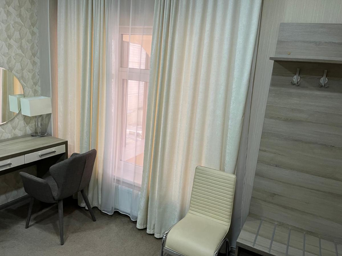 Elite Hotel Balti Bagian luar foto