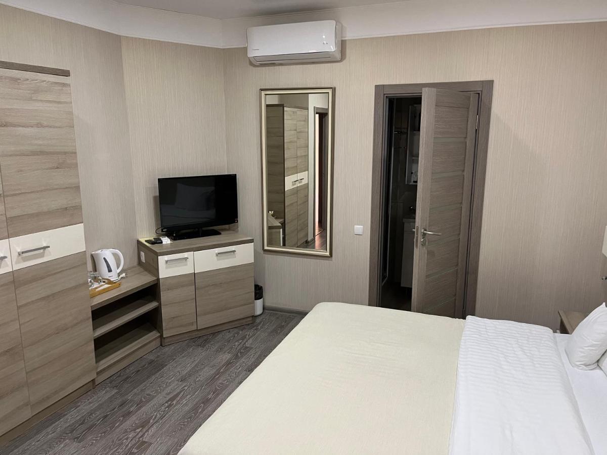 Elite Hotel Balti Bagian luar foto
