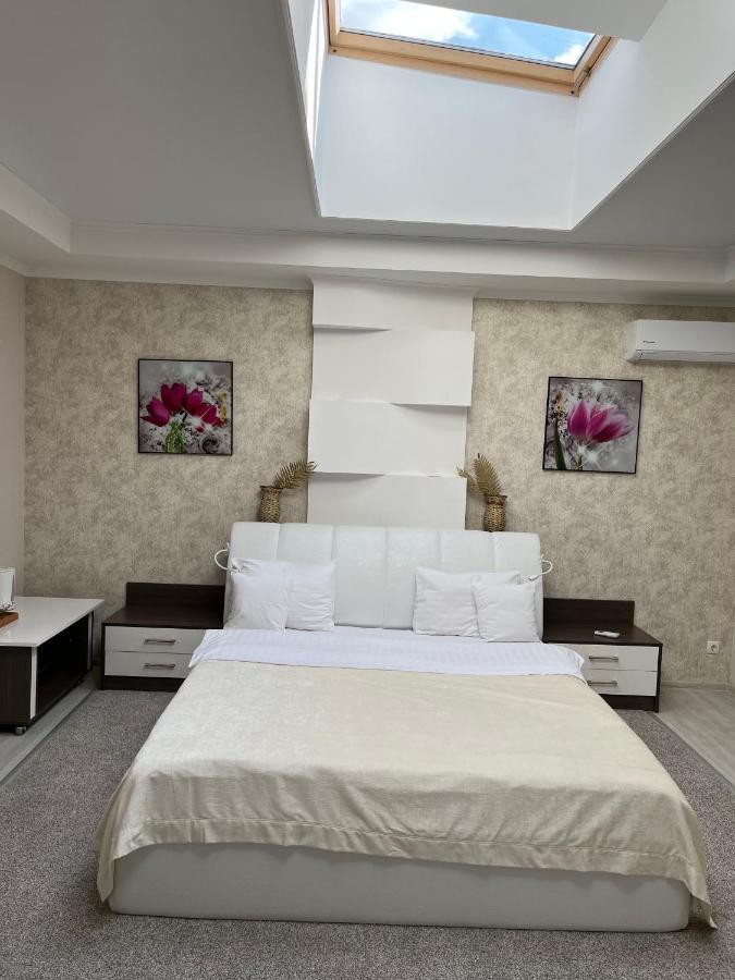 Elite Hotel Balti Bagian luar foto