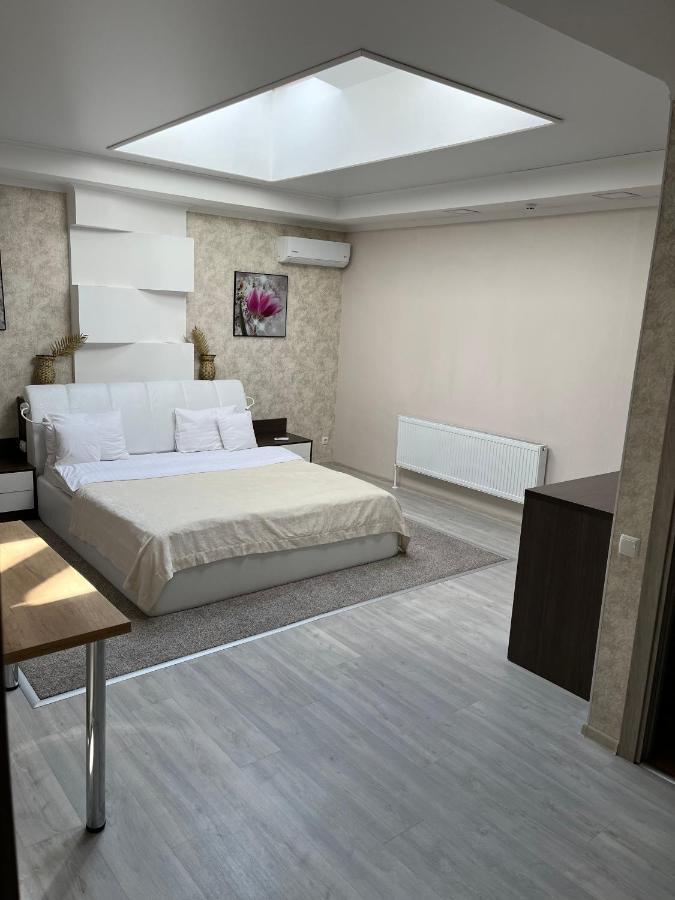 Elite Hotel Balti Bagian luar foto