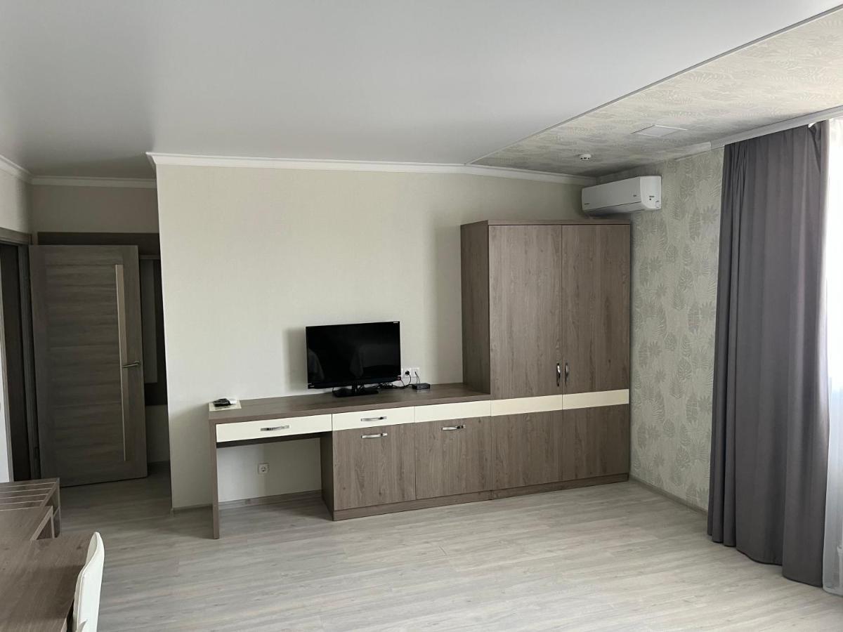 Elite Hotel Balti Bagian luar foto
