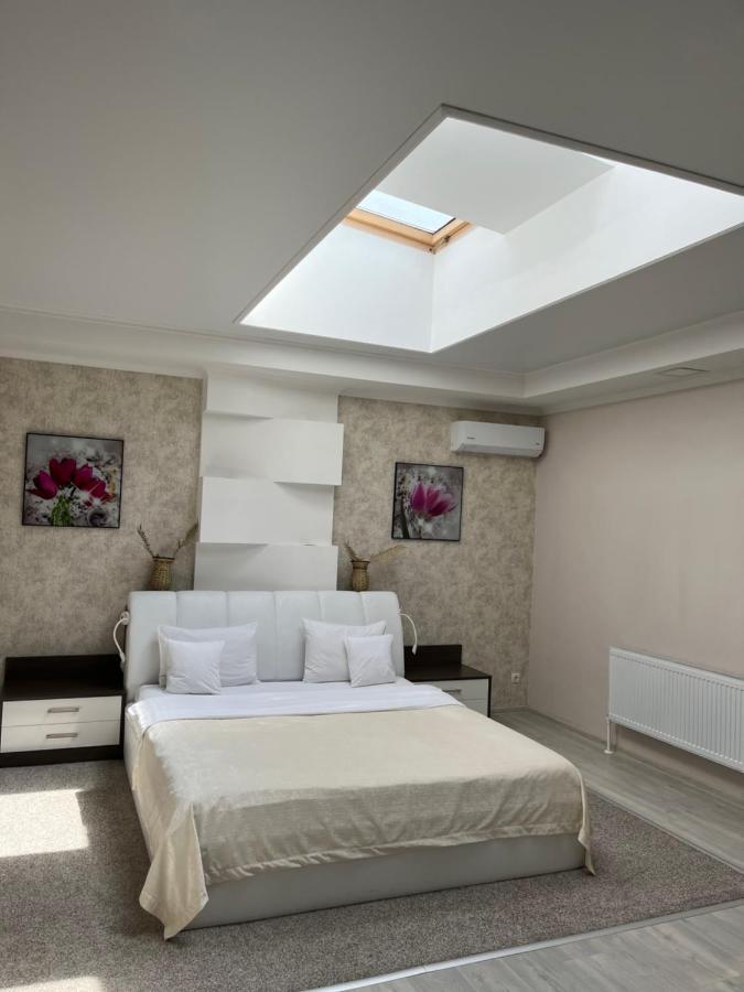 Elite Hotel Balti Bagian luar foto