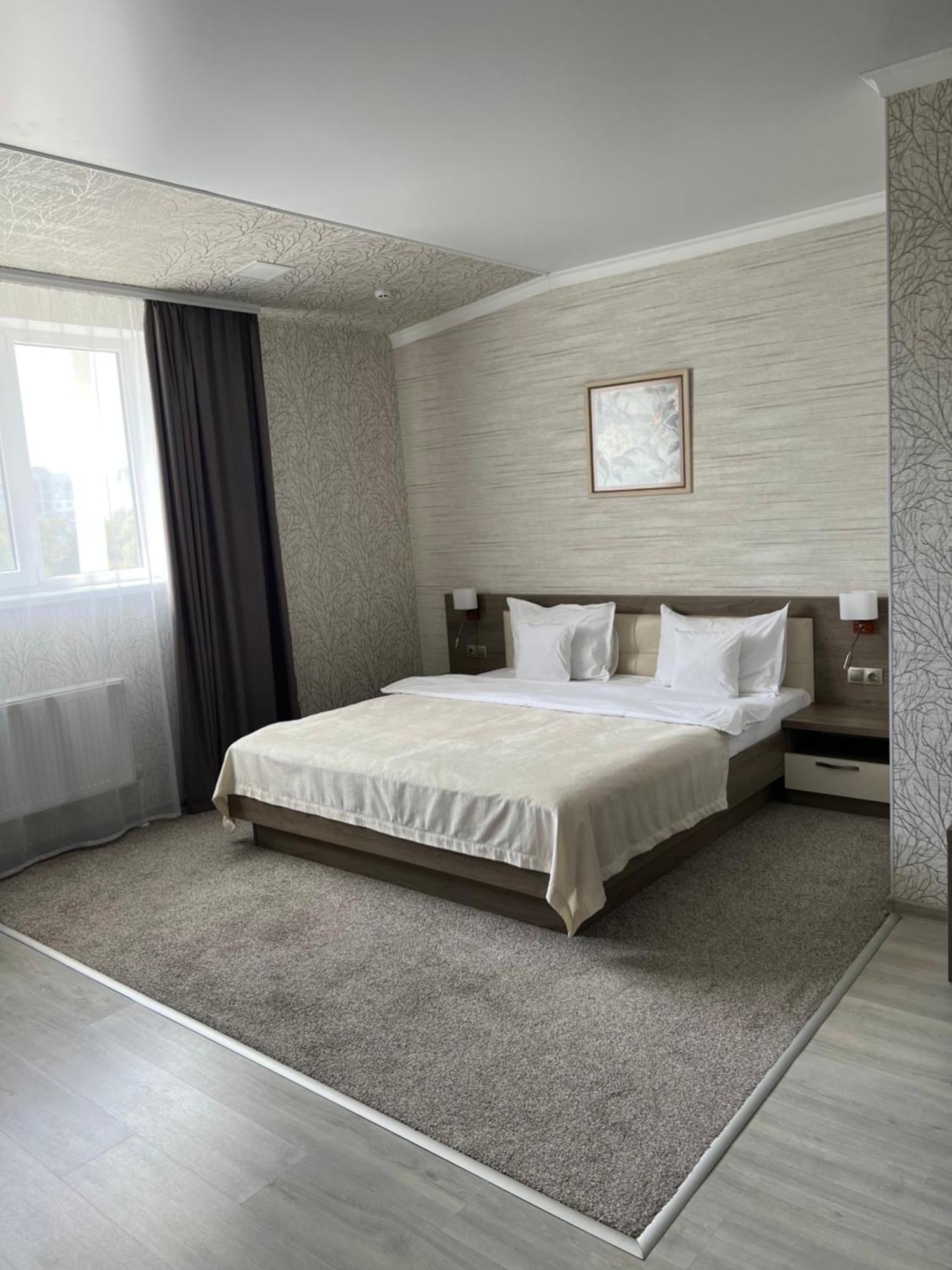 Elite Hotel Balti Bagian luar foto