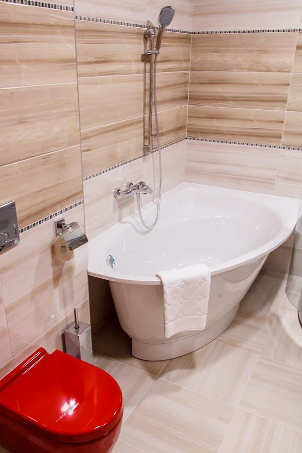 Elite Hotel Balti Bagian luar foto