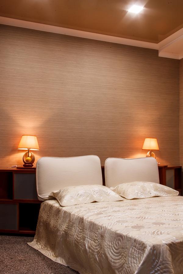 Elite Hotel Balti Bagian luar foto