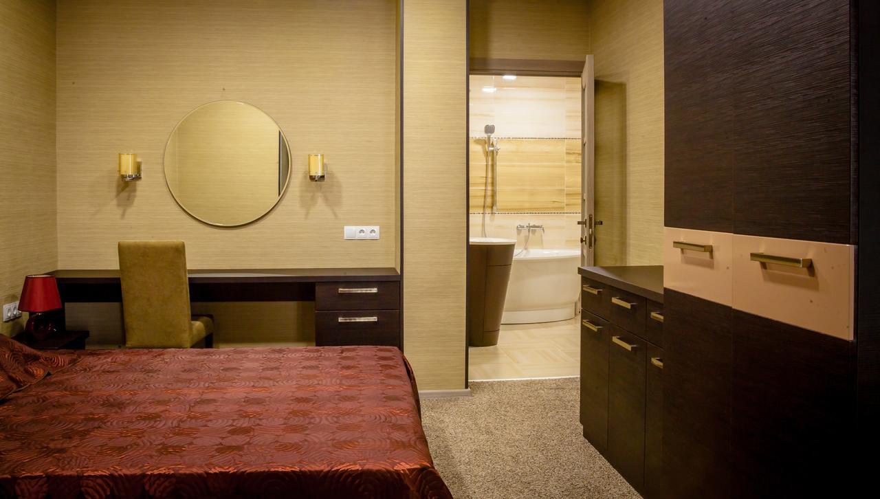 Elite Hotel Balti Bagian luar foto